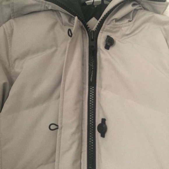 Canada Goose Jacket - Picture 11 of 16